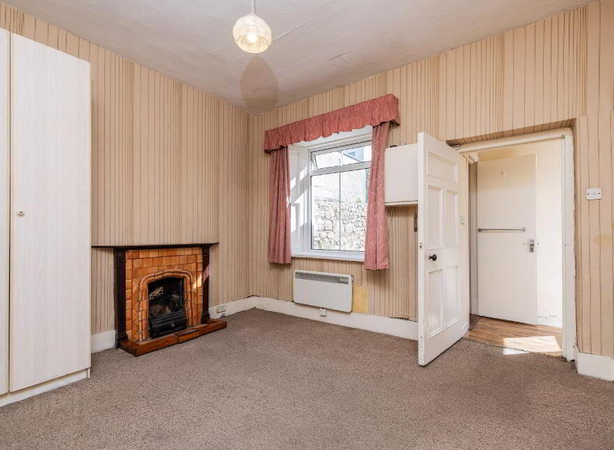 Roseville, 4 Roseville Terrace, Dundrum Road, Dundrum, Dundrum, D14R6C4