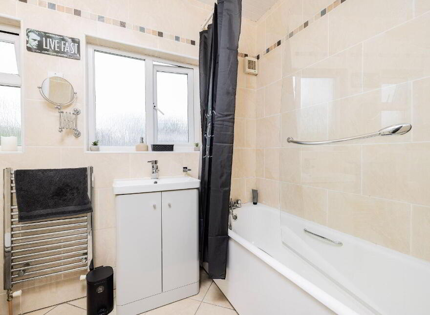 27 Landscape Park, Churchtown, D14C859