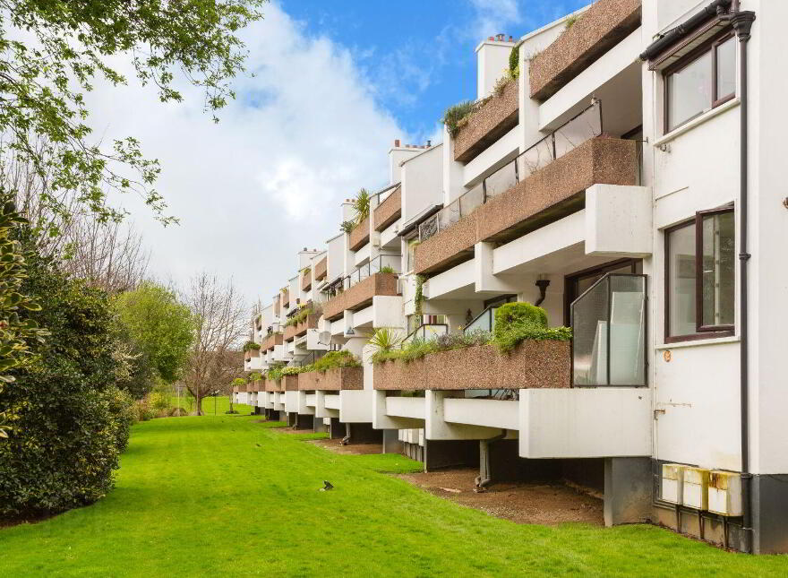 Apartment 4 Cypress, Hazeldene, Ballsbridge, Ballsbridge, D04V4F5