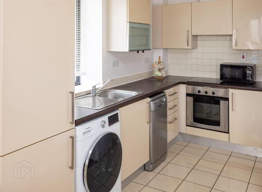 121 Bracken Hall, Swords Central, Main Street, Swords, K67H662