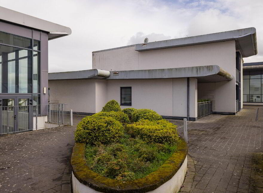 121 Bracken Hall, Swords Central, Main Street, Swords, K67H662