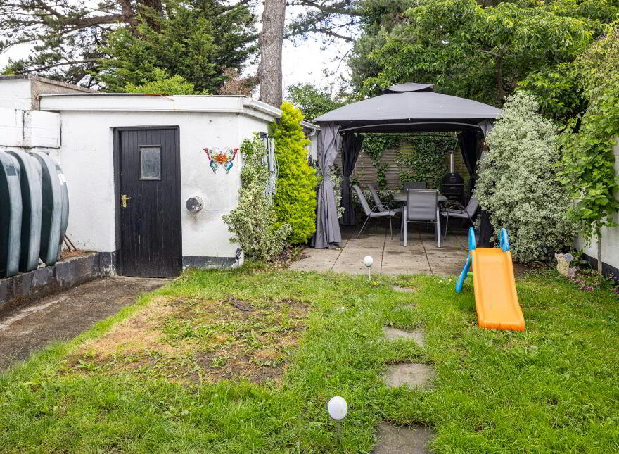 27 Foxwood, Swords, K67VX30