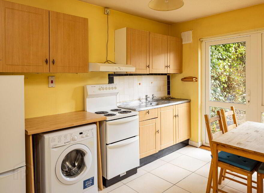 61 Cherry Garth, Swords, K67D6E8