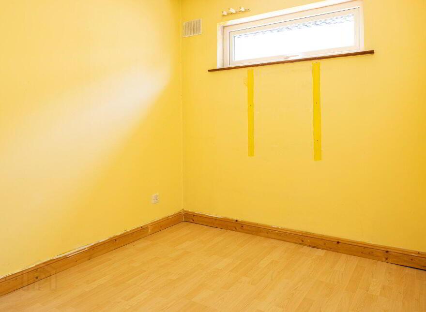 61 Cherry Garth, Swords, K67D6E8
