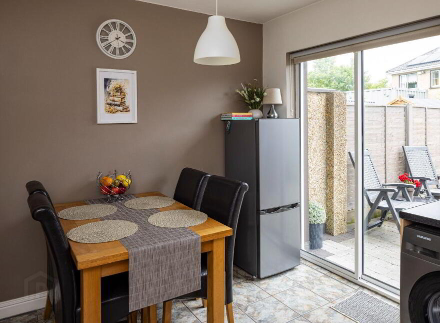 25 Boroimhe Cedars, Swords, K67R273