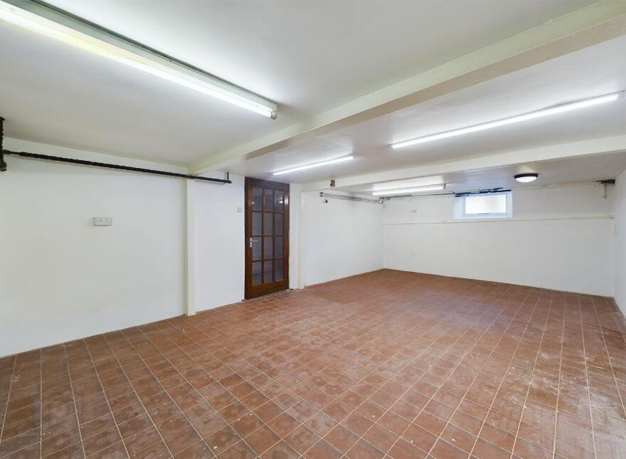 Comeragh House, 34 John's Hill, Waterford City Centre, Waterford City Centre, X91A4AN