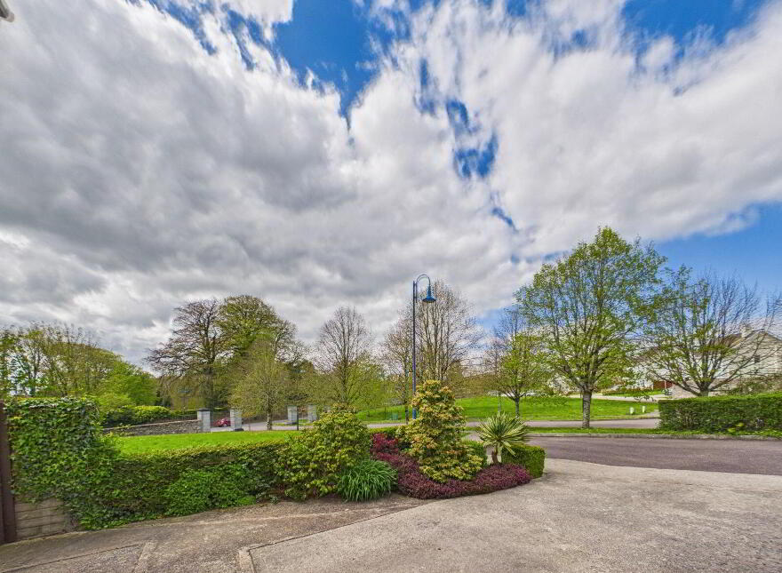 1 Berry Hill, Coole Abbey, Coole Abbey, P61E261