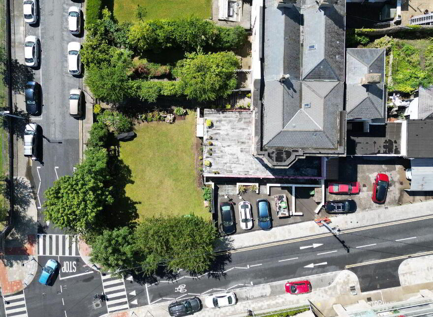 The Mayfair, 1 Florence Terrace, Florence Road, Bray, A98NW62