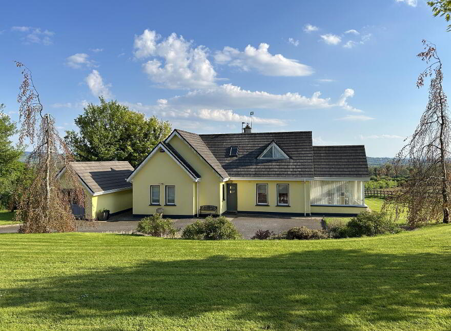 Farranhill House, Inchamore, Ballina, V94P8H7