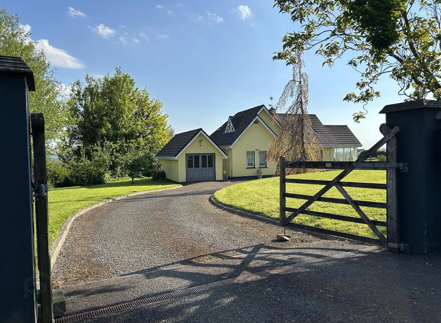 Farranhill House, Inchamore, Ballina, V94P8H7