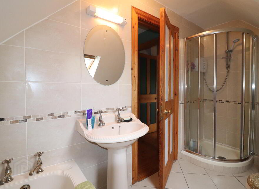 Farranhill House, Inchamore, Ballina, V94P8H7