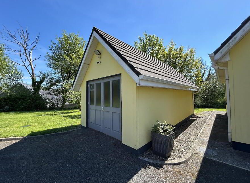 Farranhill House, Inchamore, Ballina, V94P8H7