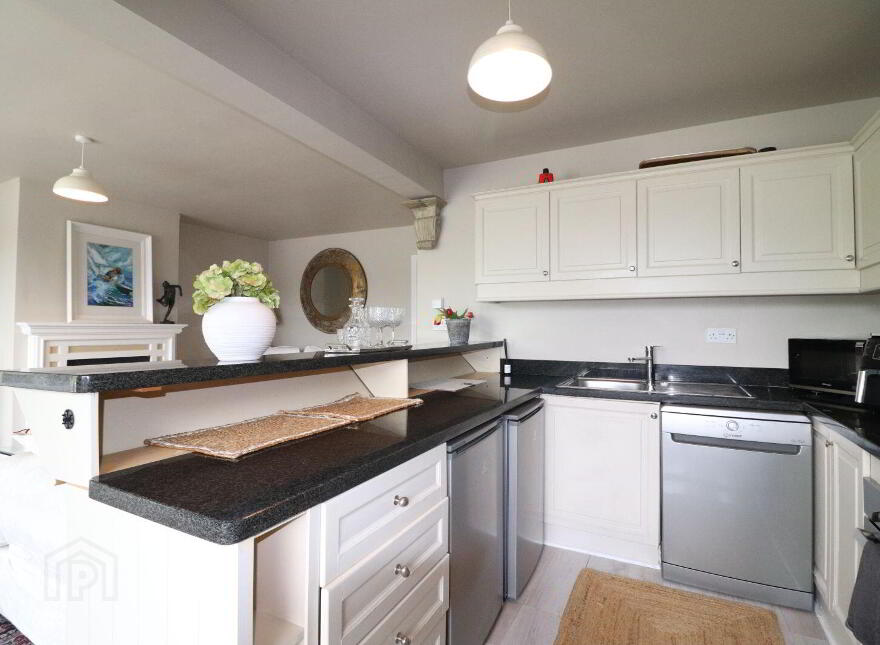 2 Lakeside Cottages, Ballina, V94YX6R
