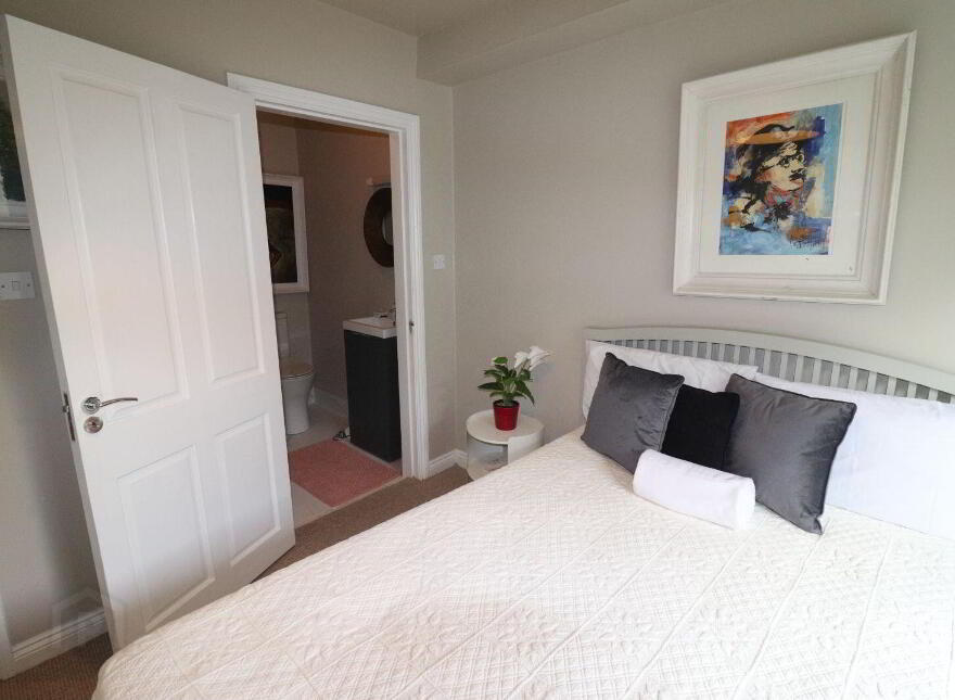 2 Lakeside Cottages, Ballina, V94YX6R