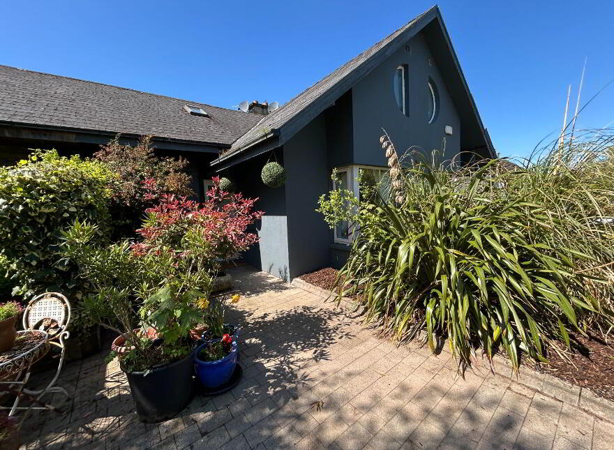 2 Lakeside Cottages, Ballina, V94YX6R