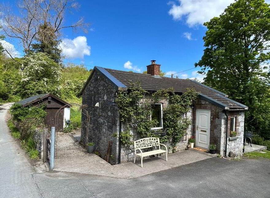'Railway Cottage', Ballinteenoe, Carrigatoher, Nenagh, E45TY47