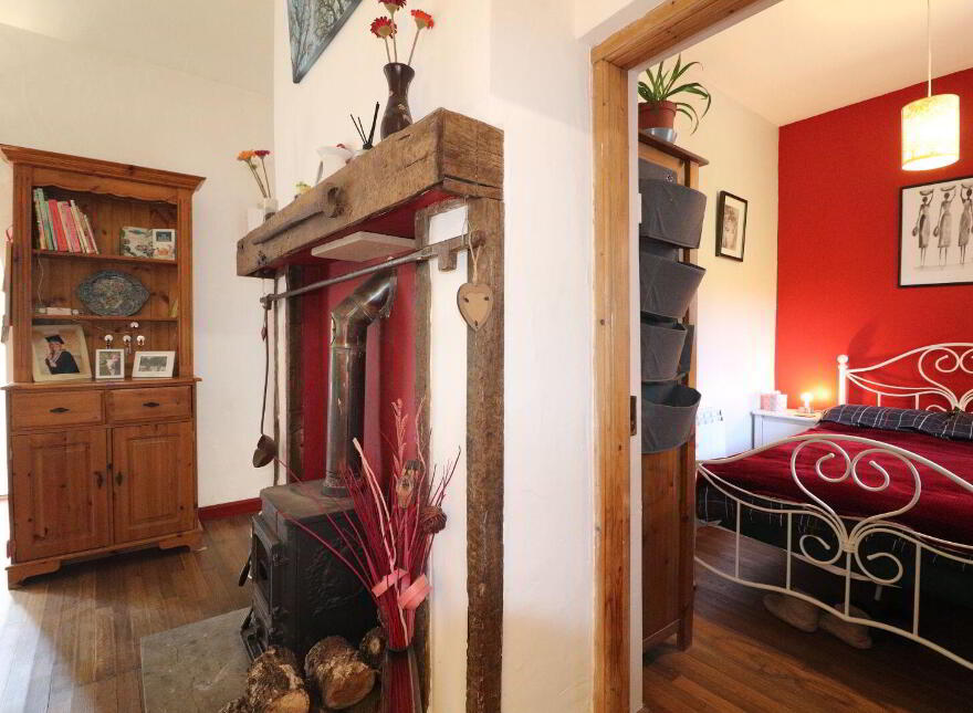 'Railway Cottage', Ballinteenoe, Carrigatoher, Nenagh, E45TY47
