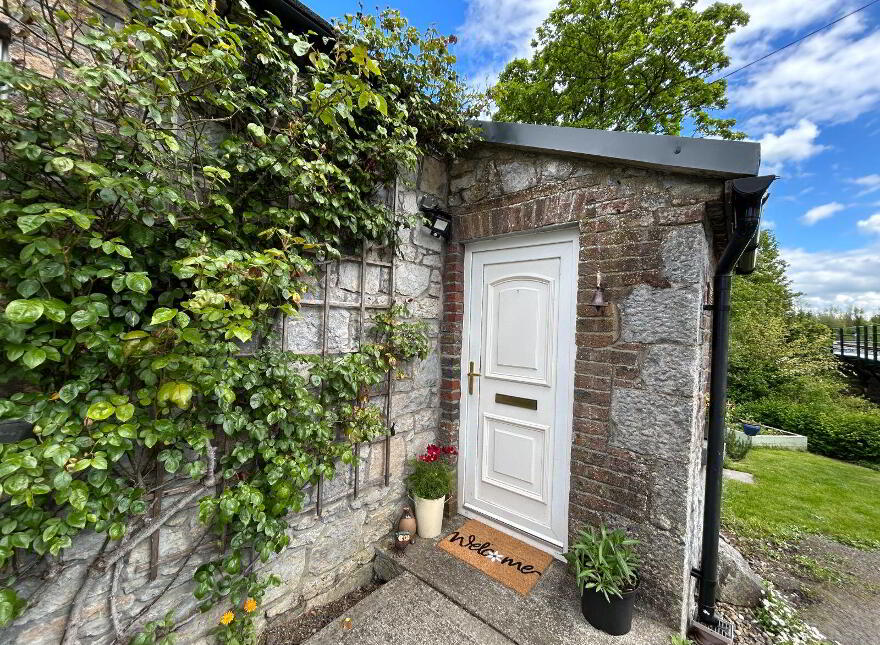 'Railway Cottage', Ballinteenoe, Carrigatoher, Nenagh, E45TY47