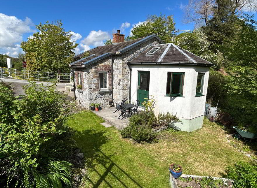'Railway Cottage', Ballinteenoe, Carrigatoher, Nenagh, E45TY47