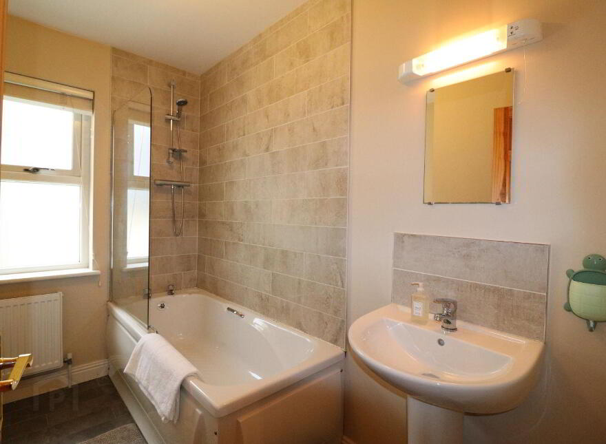 38 The Rise, Arda Na Deirge, Killaloe, V9429Y3