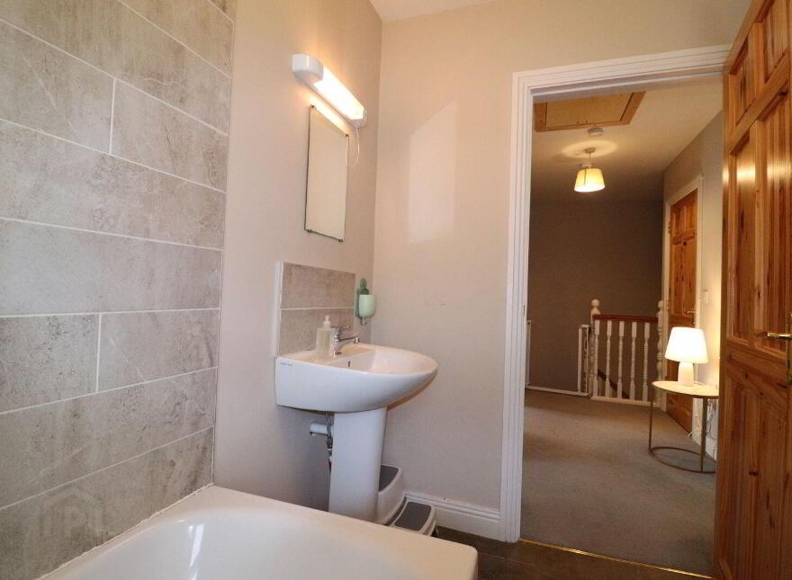38 The Rise, Arda Na Deirge, Killaloe, V9429Y3