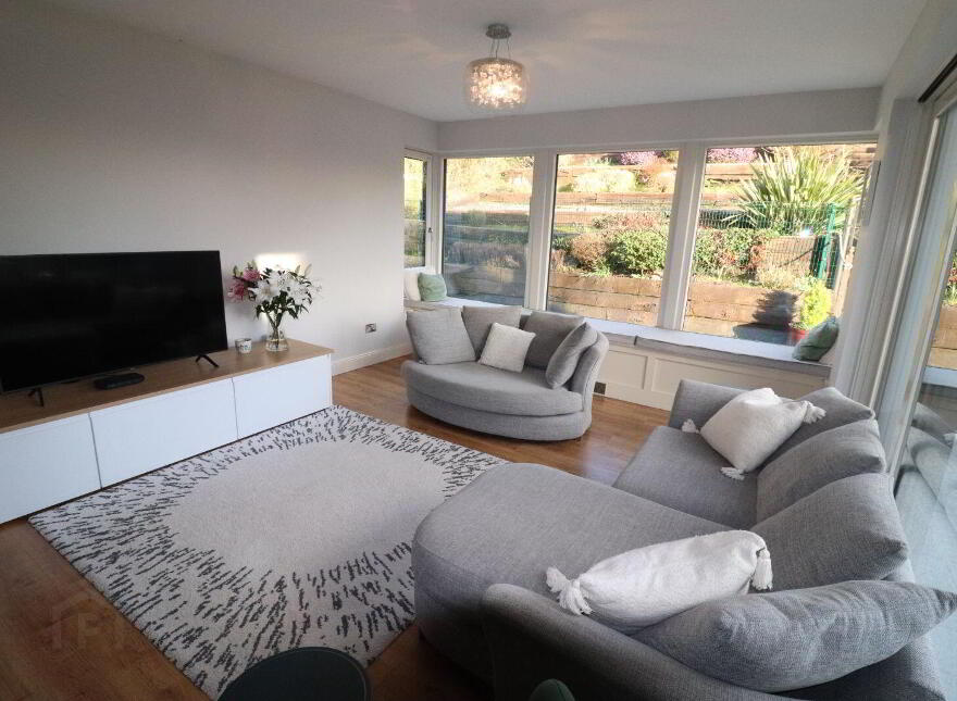 'Karibu' Grange Road, Ballina, V94D8C8