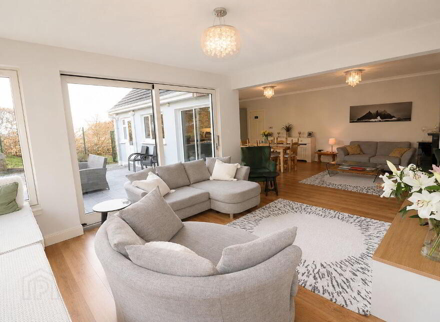 'Karibu' Grange Road, Ballina, V94D8C8