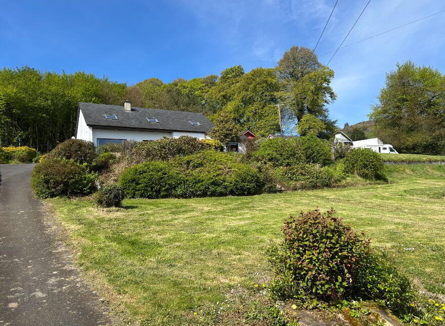 Ballyvally, Killaloe, V94K0HE