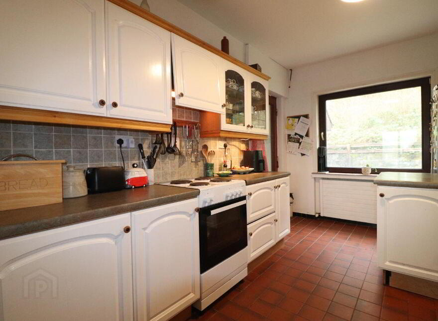 Ballyvally, Killaloe, V94K0HE
