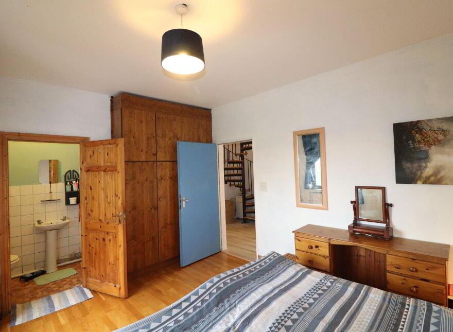 Ballyvally, Killaloe, V94K0HE