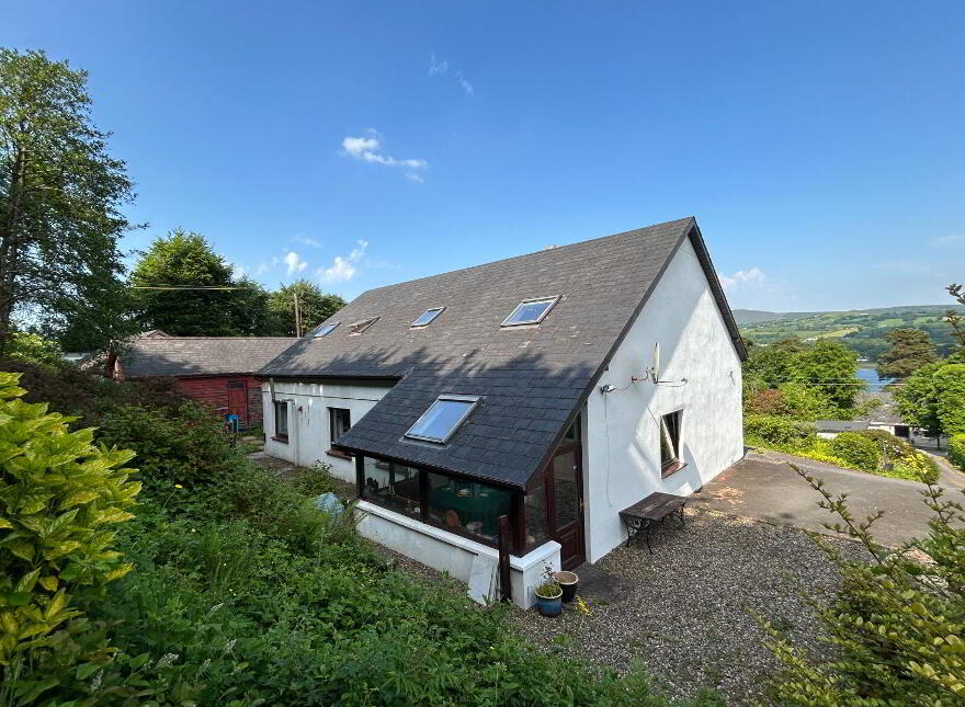Ballyvally, Killaloe, V94K0HE