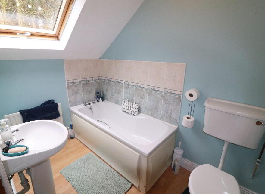 Ballyvally, Killaloe, V94K0HE
