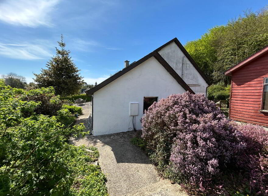 Ballyvally, Killaloe, V94K0HE