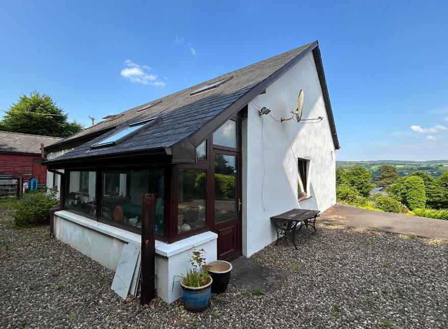 Ballyvally, Killaloe, V94K0HE