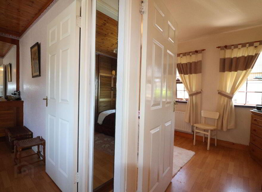 'Bromac', 20 Crossroads, Killaloe, V94XWX5