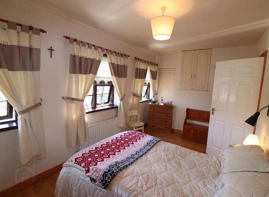 'Bromac', 20 Crossroads, Killaloe, V94XWX5
