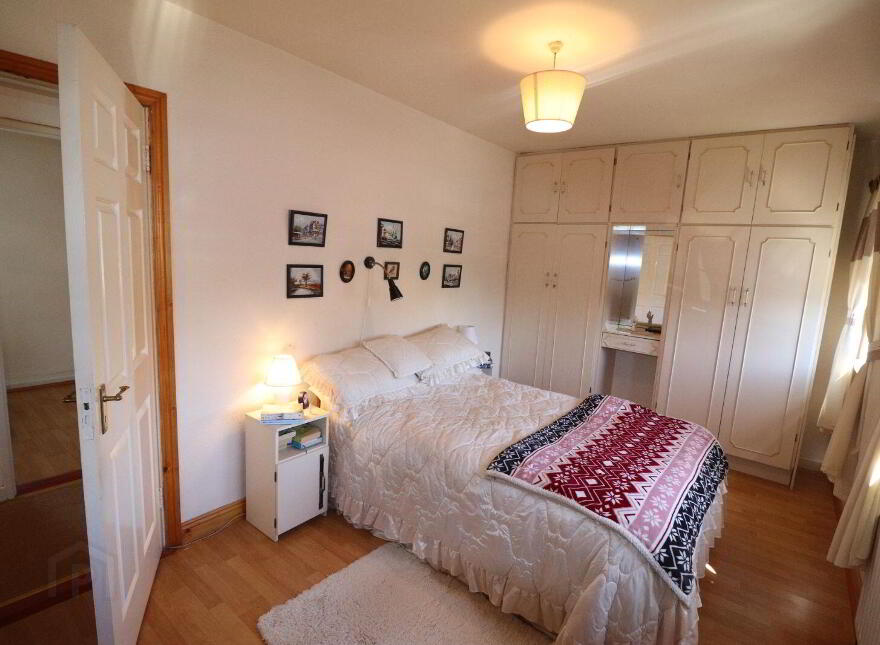 'Bromac', 20 Crossroads, Killaloe, V94XWX5