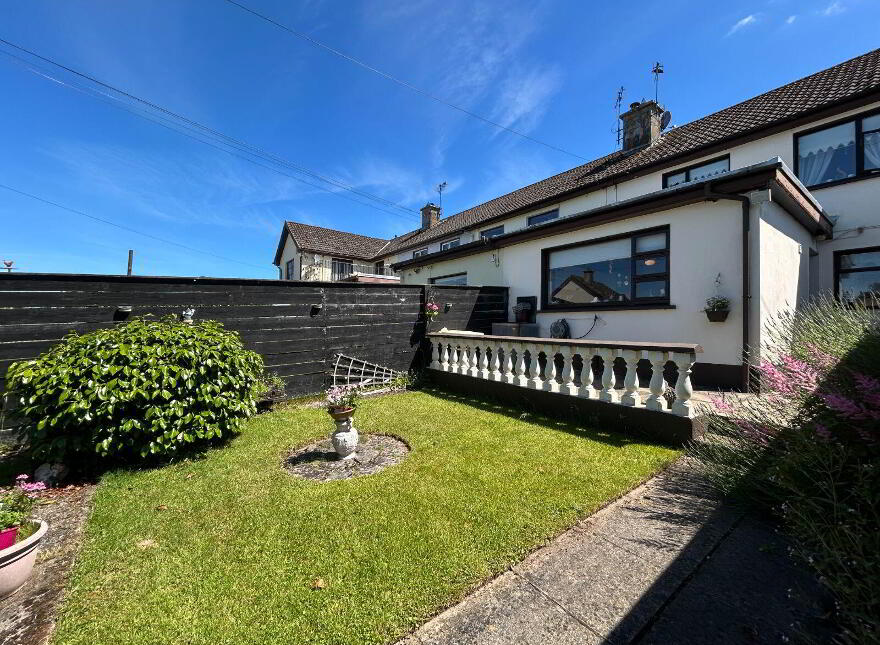 'Bromac', 20 Crossroads, Killaloe, V94XWX5