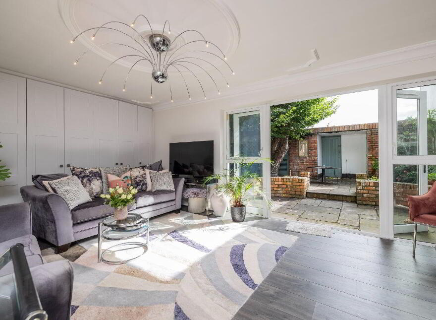73 Pembroke Lane, Ballsbridge, D04K061
