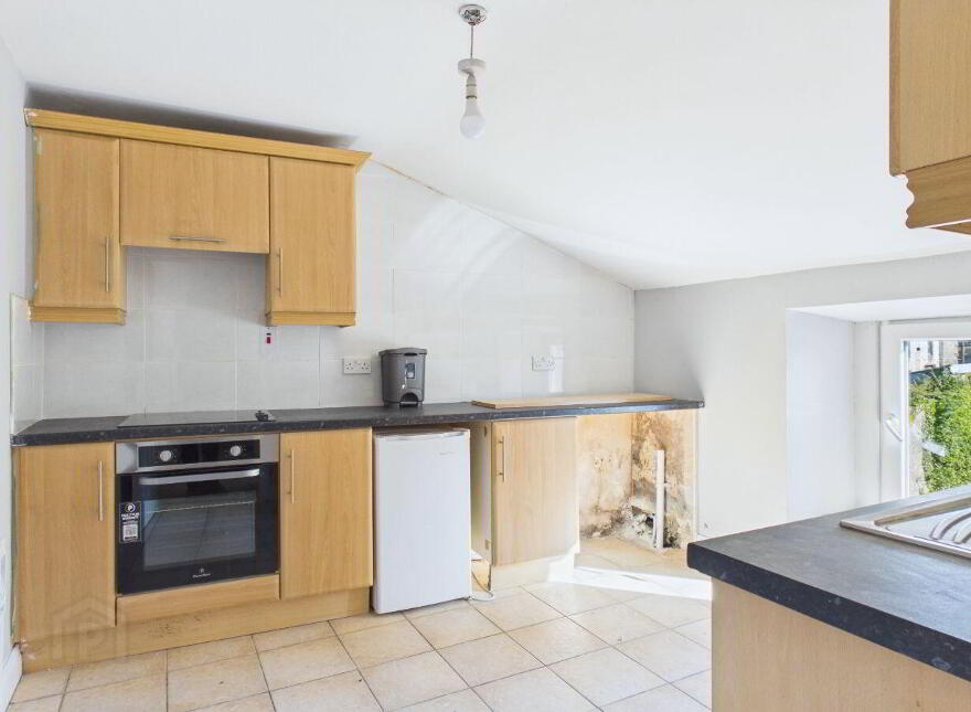 Main Stree, Abbeyleix, R32H273