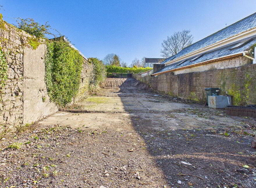 Main Stree, Abbeyleix, R32H273