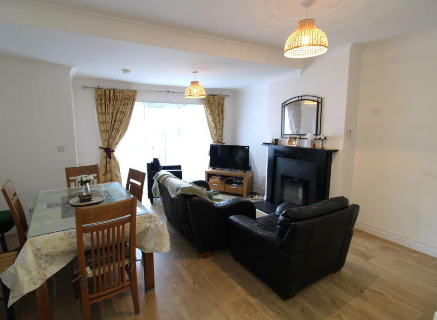 32 Hayworth Terrace, Ongar, Ongar, D15KP27