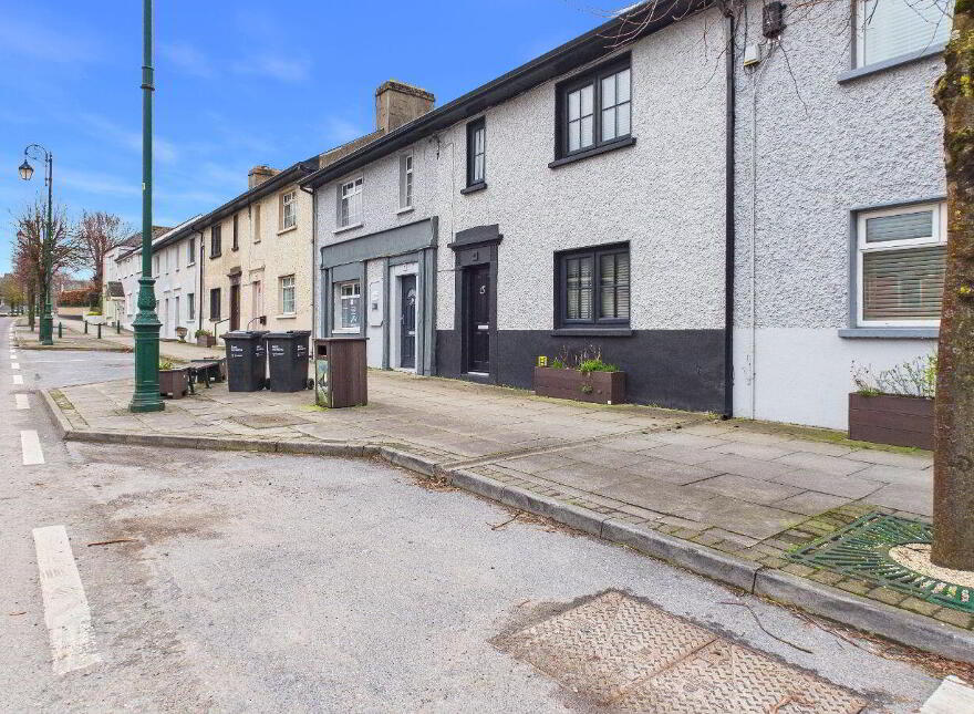 6 New Terrace, Main Street, Abbeyleix, R32RX83
