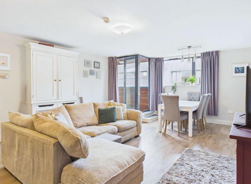 Apartment 19c Parkside, Abbeyleix Road, Portlaoise, R32P308