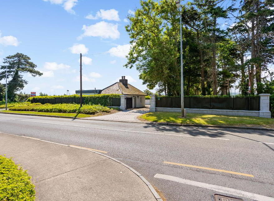 Gate Lodge Oatlands House, Castleknock, Castleknock, D15E08V