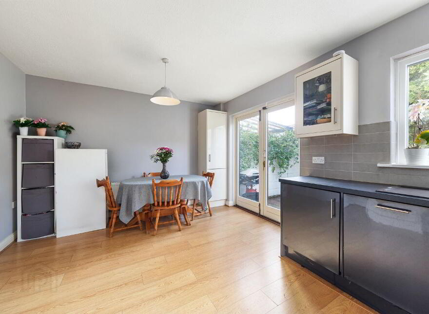 2 Maple Drive, The Cloisters, Terenure, 6w, D6wh008, Terenure, D6WH008