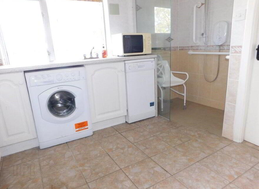 Glendale, Maryborough Hill, Douglas, T12W6KT
