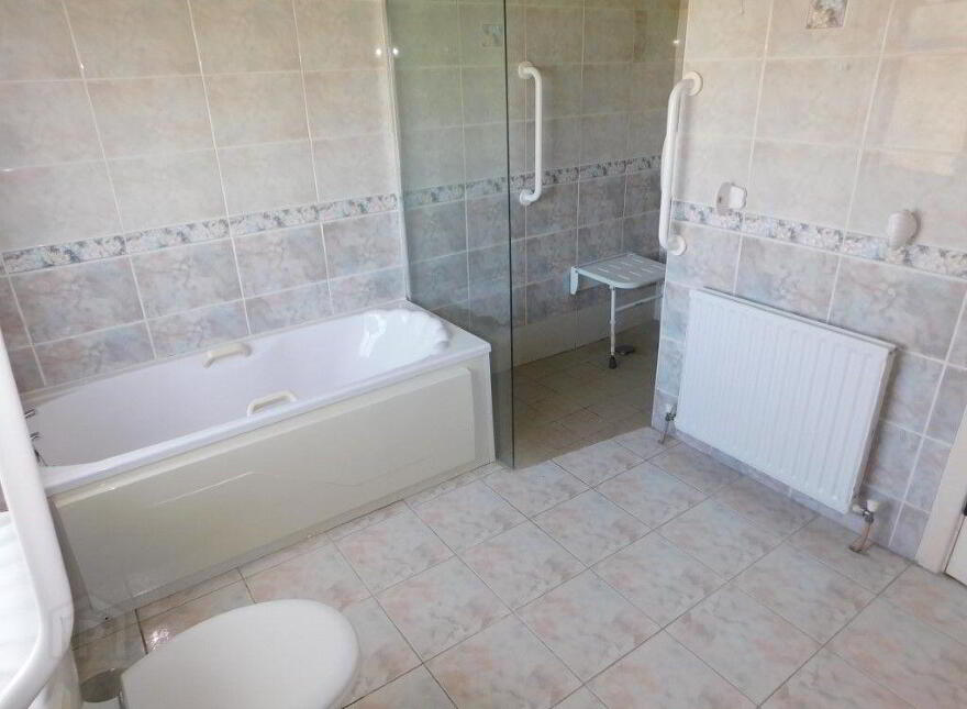 Glendale, Maryborough Hill, Douglas, T12W6KT