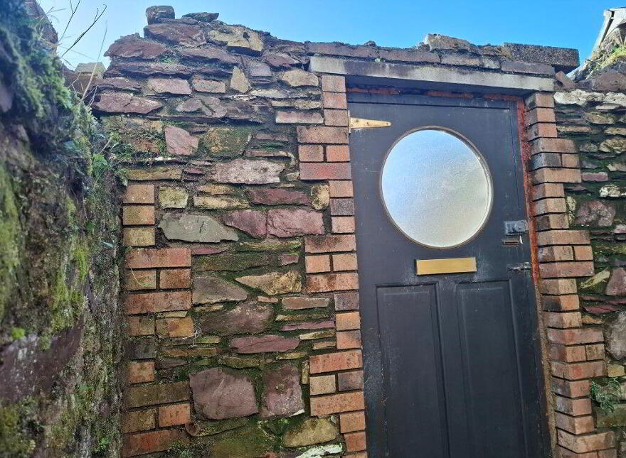 10 Saint Bridget's Villas, Dillons Cross, T23X4X6