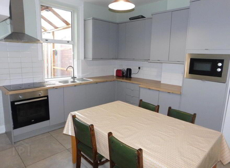 7 Rosefield Terrace, Victoria Road, Blackrock, T12XY31